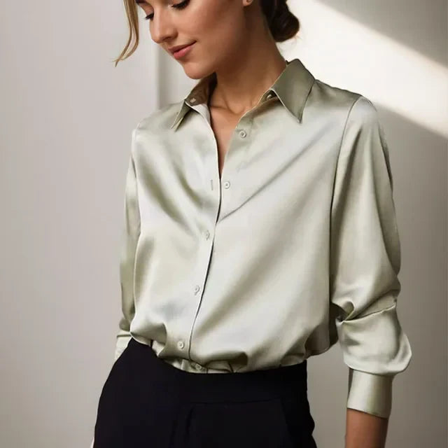 Carina – Feminin blus | Margot Montreux