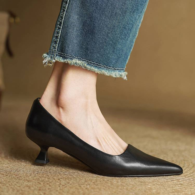Pauline – Spetsiga pumps | Margot Montreux
